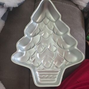 Wilton Silver Christmas Tree Cake Pan